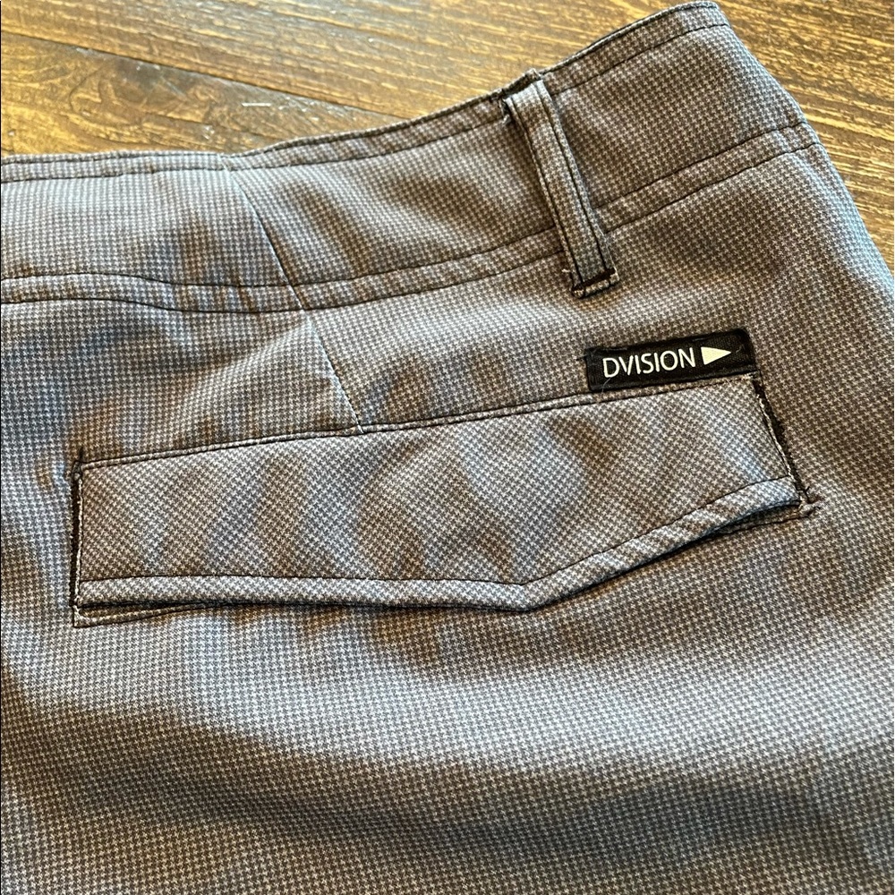 Men’s Shorts Sz 32 super lightweight